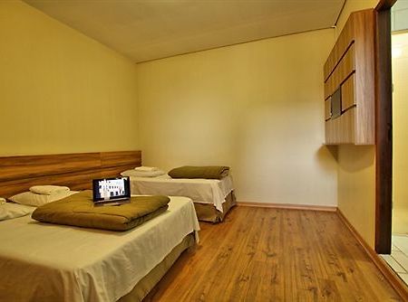 Hostel Roma Curitiba Eksteriør billede